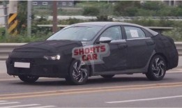 最新伊兰特爆料,设计革新，性能升级，引领家用轿车新潮流”